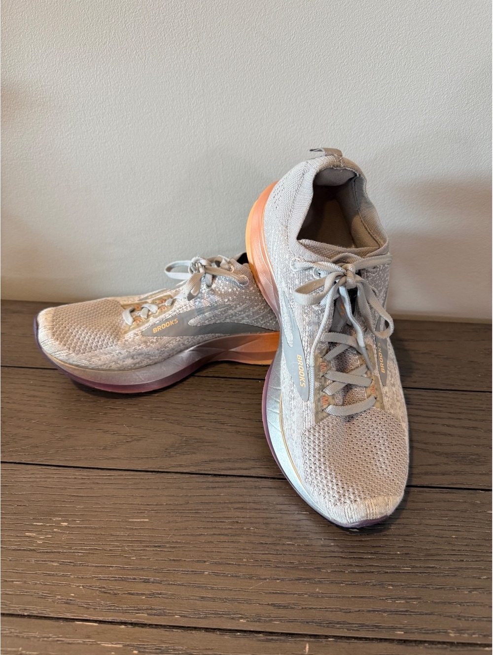 Brooks Running Shoes Women’s Size 8